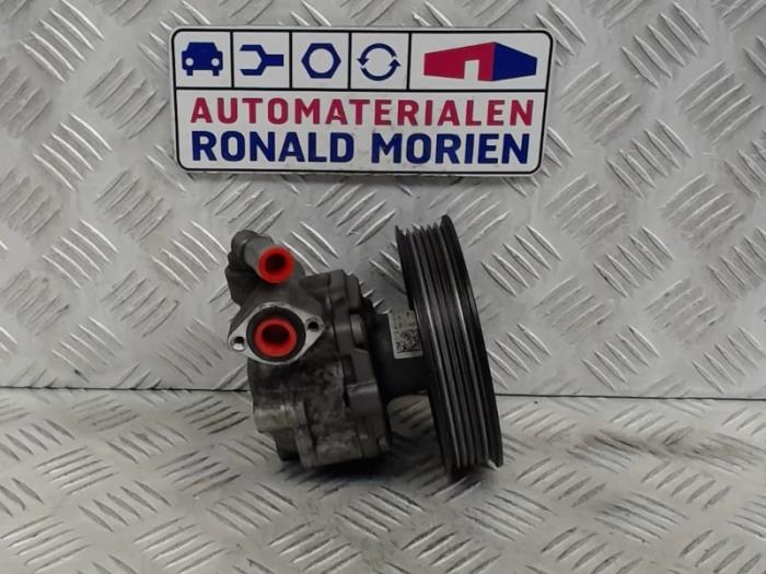 Gebruikte Servopomp Audi A6 Avant Quattro (C6) 3.0 TDI V6 24V Prijs € 135,00 Margeregeling aangeboden door Automaterialen Ronald Morien B.V.