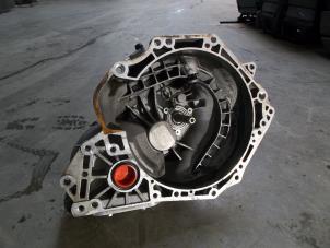 Gebruikte Versnellingsbak Opel Corsa E 1.4 16V Prijs € 750,00 Margeregeling aangeboden door Automaterialen Ronald Morien B.V.