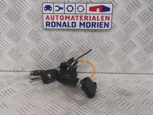 Gebruikte Immobiliser module Opel Meriva 1.4 16V Ecotec Prijs € 40,00 Margeregeling aangeboden door Automaterialen Ronald Morien B.V.