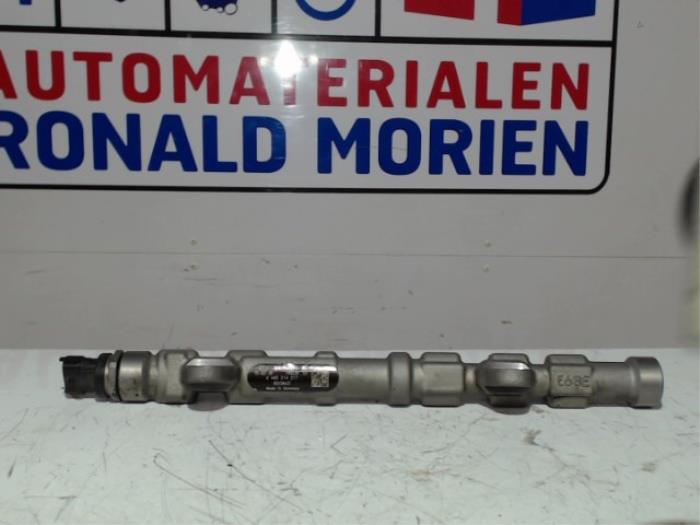 Gebruikte Brandstofverdeler Fiat Punto Evo (199) 1.3 JTD Multijet 85 16V Euro 5 Prijs € 29,00 Margeregeling aangeboden door Automaterialen Ronald Morien B.V.