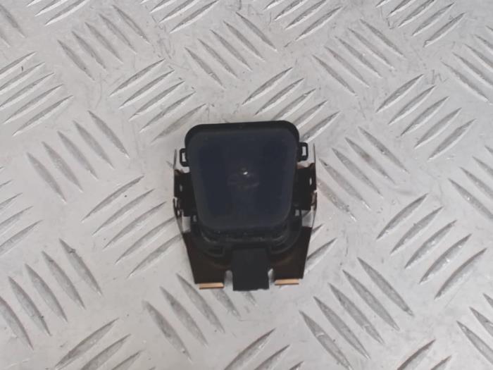 Regensensor van een Land Rover Range Rover Evoque (LVJ/LVS) 2.2 eD4 16V 2016