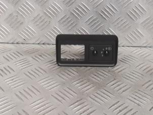 Gebruikte Schakelaar Landrover Range Rover Evoque (LVJ/LVS) 2.2 eD4 16V Prijs € 19,00 Margeregeling aangeboden door Automaterialen Ronald Morien B.V.