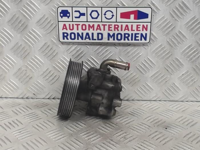 Gebruikte Servopomp Volkswagen Golf IV (1J1) 1.9 TDI 110 Prijs € 29,00 Margeregeling aangeboden door Automaterialen Ronald Morien B.V.