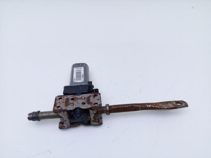 Stoelmotor van een Land Rover Range Rover Evoque (LVJ/LVS) 2.2 eD4 16V 2016