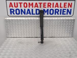 Gebruikte Schokdemper links-achter Renault Megane III Grandtour (KZ) 1.5 dCi 90 Prijs € 30,00 Margeregeling aangeboden door Automaterialen Ronald Morien B.V.