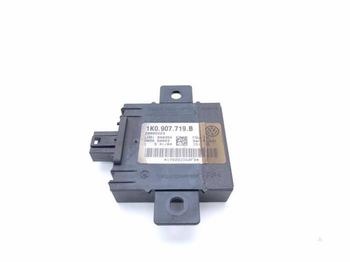 Gebruikte Computer Diversen Volkswagen Golf V (1K1) 2.0 TFSI GTI 16V Prijs € 25,00 Margeregeling aangeboden door Automaterialen Ronald Morien B.V.