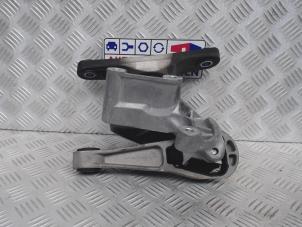 Gebruikte Motorsteun Volvo V40 (MV) 2.0 D4 16V Prijs € 25,00 Margeregeling aangeboden door Automaterialen Ronald Morien B.V.