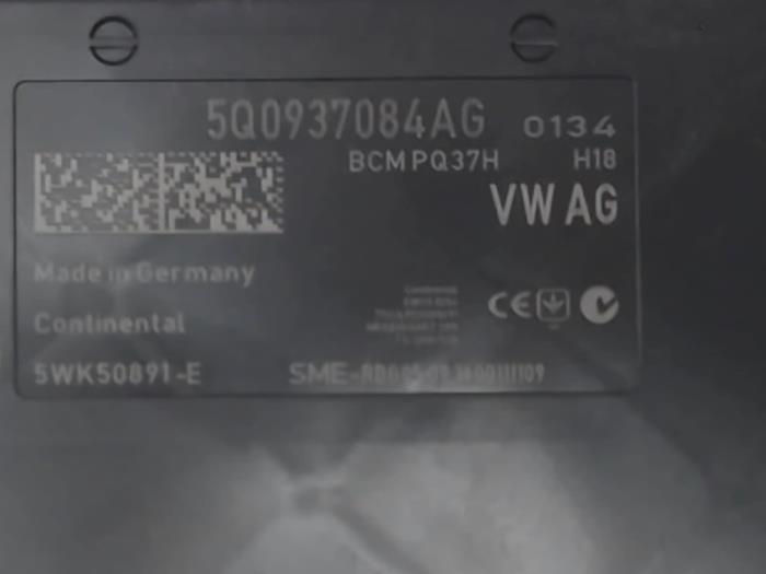 Computer Body Control van een Volkswagen Golf VII (AUA) 1.0 TSI 12V BlueMotion 2015