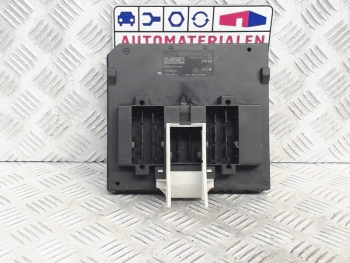 Computer Body Control van een Volkswagen Golf VII (AUA) 1.0 TSI 12V BlueMotion 2015