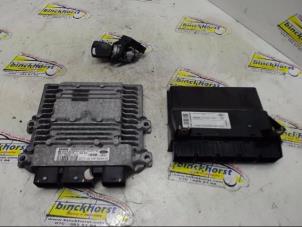 Gebruikte Kontaktslot + computer Ford Fiesta 5 (JD/JH) 1.4 TDCi Prijs € 99,75 Margeregeling aangeboden door Binckhorst BV