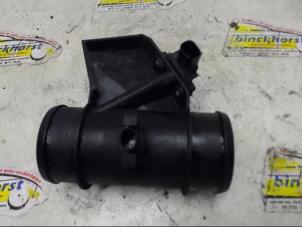 Gebruikte Luchthoeveelheidsmeter Mercedes Sprinter 2t (901/902) 208 CDI 16V Prijs € 63,00 Margeregeling aangeboden door Binckhorst BV