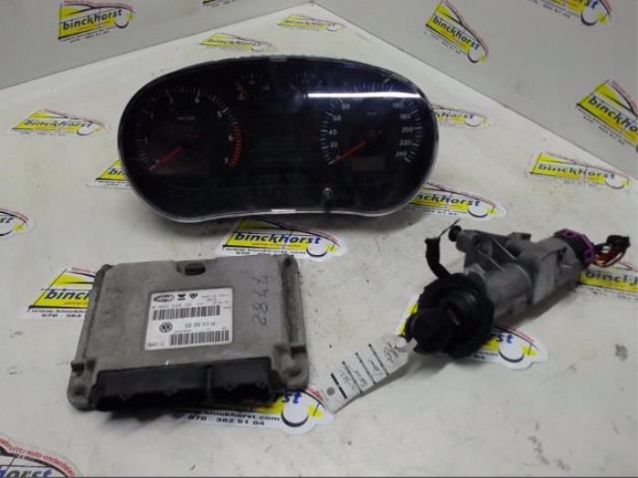 Gebruikte Contactslot + computer Seat Leon (1M1) 1.4 16V Prijs € 103,95 Margeregeling aangeboden door Binckhorst BV