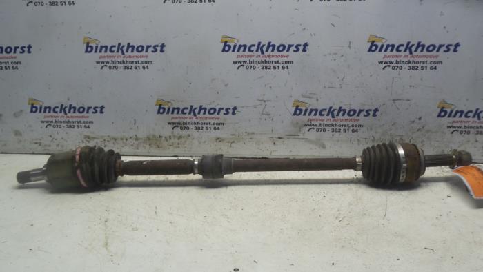 Gebruikte Steekas rechts-voor Mitsubishi Lancer Wagon (CS/CT) 1.6 16V Prijs € 84,00 Margeregeling aangeboden door Binckhorst BV