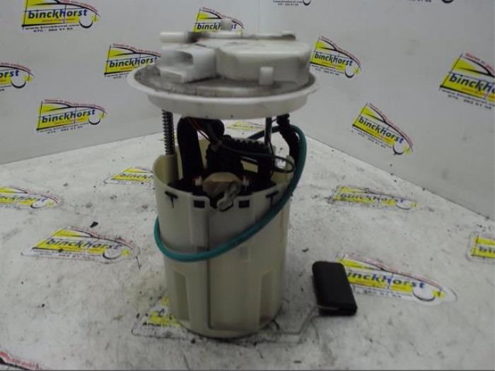 Gebruikte Tank element Pomp Fiat Stilo (192A/B) 2.4 20V Abarth Prijs € 42,00 Margeregeling aangeboden door Binckhorst BV