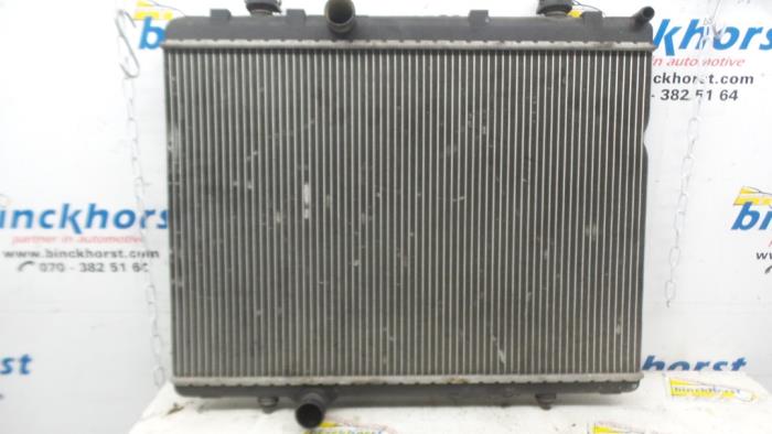 Gebruikte Radiateur Peugeot 407 (6D) 2.2 16V Prijs € 42,00 Margeregeling aangeboden door Binckhorst BV