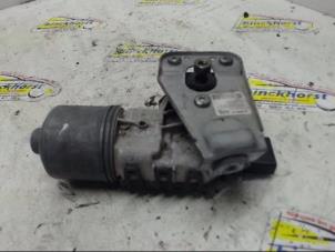 Gebruikte Ruitenwissermotor voor Mazda 3 (BK12) 1.6i 16V Prijs € 42,00 Margeregeling aangeboden door Binckhorst BV