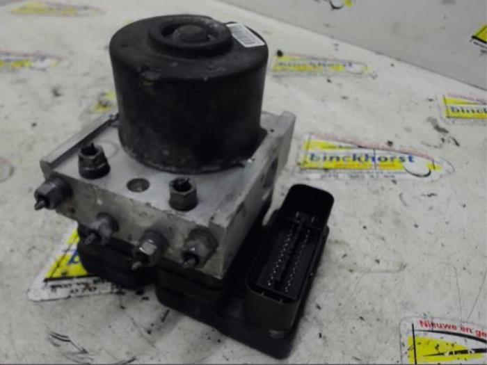 Gebruikte ABS Pomp Mazda 3 (BK12) 1.6i 16V Prijs € 78,75 Margeregeling aangeboden door Binckhorst BV