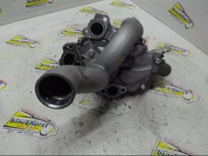 Gebruikte Waterpomp Jeep Grand Cherokee (WK/WK2) 3.0 CRD V6 24V Prijs € 36,75 Margeregeling aangeboden door Binckhorst BV