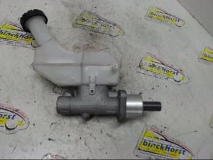 Gebruikte Hoofdremcilinder Nissan Micra (K12) 1.0 16V Prijs € 19,95 Margeregeling aangeboden door Binckhorst BV