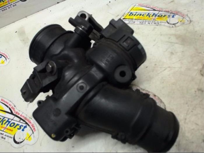 Gebruikte Gasklephuis Citroen C4 Berline (LC) 1.6 HDi 16V Prijs € 52,50 Margeregeling aangeboden door Binckhorst BV