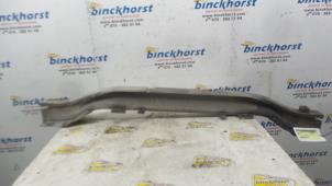 Gebruikte Bumperbalk achter Opel Astra H GTC (L08) 1.6 16V Twinport Prijs € 36,75 Margeregeling aangeboden door Binckhorst BV