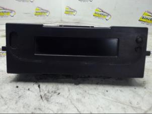 Gebruikte Display Interieur Renault Clio III (BR/CR) 1.5 dCi 85 Prijs € 36,75 Margeregeling aangeboden door Binckhorst BV