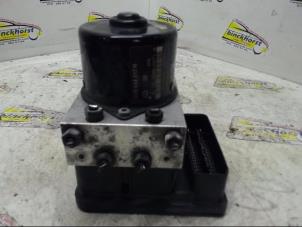 Gebruikte ABS Pomp Volkswagen Polo IV (9N1/2/3) 1.4 16V Prijs € 78,75 Margeregeling aangeboden door Binckhorst BV