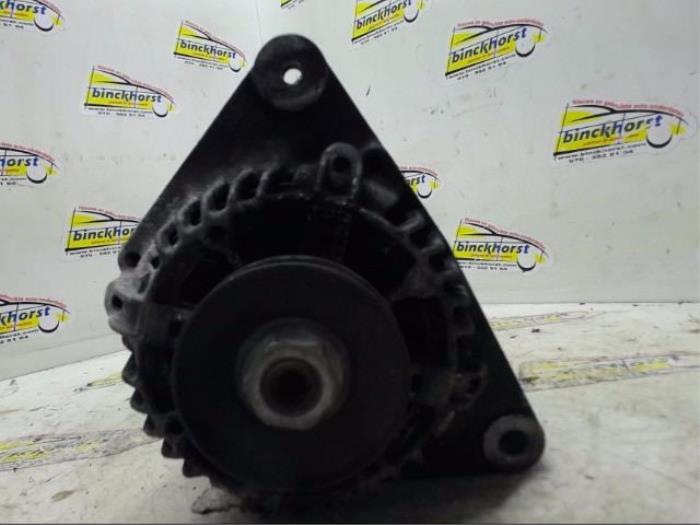 Gebruikte Dynamo Peugeot 306 (7A/C/S) 1.4 XN,XR,XA,XRA Prijs € 36,75 Margeregeling aangeboden door Binckhorst BV
