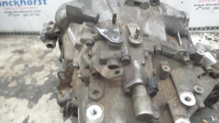 Versnellingsbak van een Honda CR-V (RE/RM) 2.2 i-DTEC 16V 4x4 2008