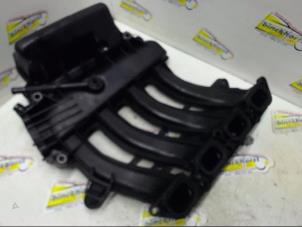 Gebruikte Inlaatspruitstuk Renault Megane II Grandtour (KM) 1.6 16V Prijs € 73,50 Margeregeling aangeboden door Binckhorst BV