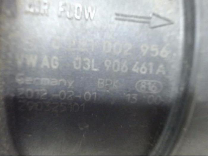 Luchthoeveelheidsmeter van een Volkswagen Touran (1T3) 2.0 TDI 16V 140 2012