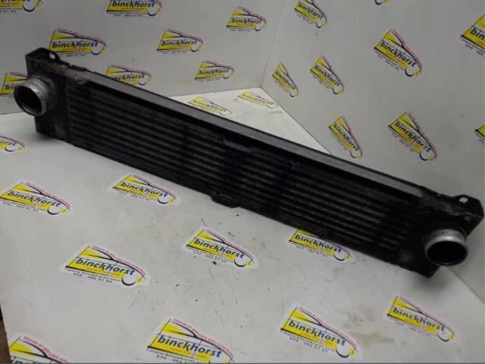Gebruikte Intercooler Mercedes Vito (639.7) 2.2 111 CDI 16V Prijs € 62,48 Margeregeling aangeboden door Binckhorst BV