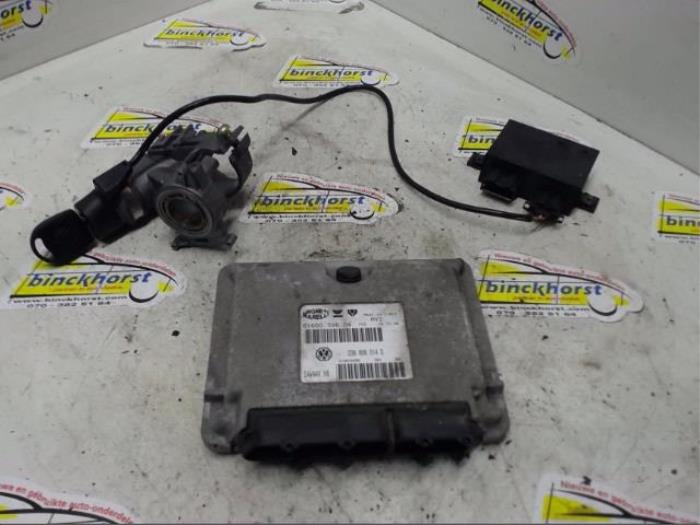 Gebruikte Contactslot + computer Volkswagen Lupo (6X1) 1.4 16V 75 Prijs € 93,45 Margeregeling aangeboden door Binckhorst BV