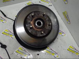 Gebruikte Asschenkel rechts-voor Hyundai Trajet 2.0 16V Prijs € 52,50 Margeregeling aangeboden door Binckhorst BV