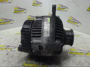 Alternator van een Renault Megane Break/Grandtour (KA) 1.9 dTi 2000