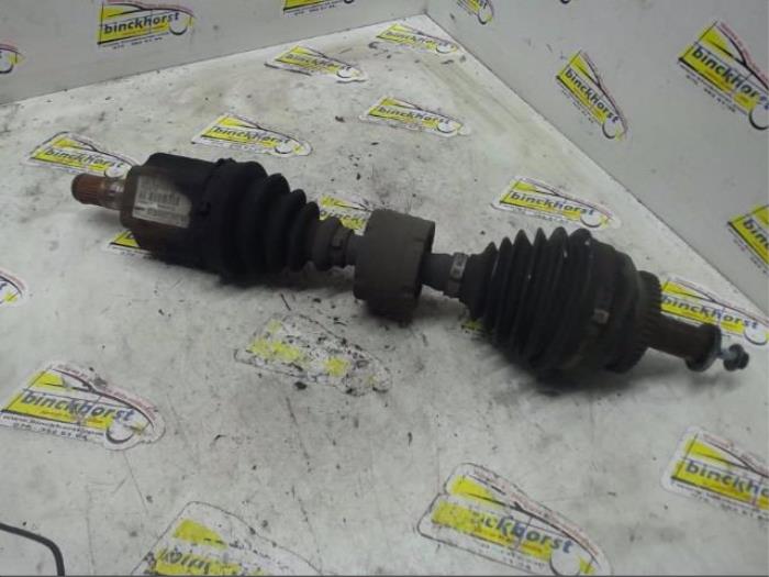 Gebruikte Aandrijfas links-voor Volvo S60 I (RS/HV) 2.0 T 20V Prijs € 52,50 Margeregeling aangeboden door Binckhorst BV