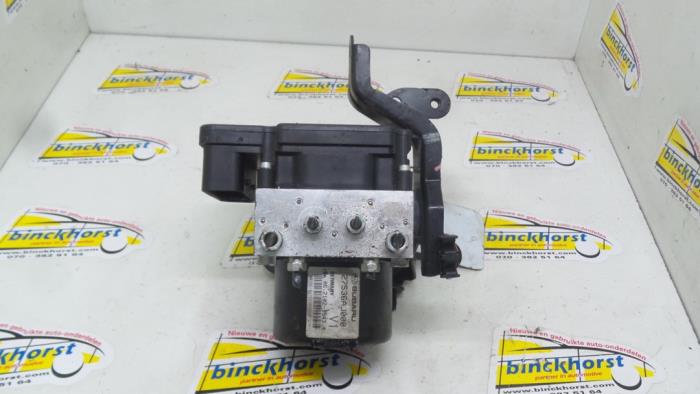 Gebruikte ABS Pomp Subaru Legacy Wagon (BR) 2.0 D 16V Prijs € 157,50 Margeregeling aangeboden door Binckhorst BV