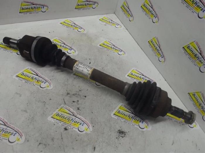 Gebruikte Aandrijfas links-voor Citroen C4 Berline (LC) 1.6 HDi 16V Prijs € 42,00 Margeregeling aangeboden door Binckhorst BV