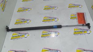 Gebruikte Motorkapdemper links Subaru Legacy Wagon (BR) 2.0 D 16V Prijs € 15,75 Margeregeling aangeboden door Binckhorst BV