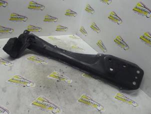 Gebruikte Voortrein Bint Toyota Corolla Verso (R10/11) 2.0 D-4D 16V Prijs € 131,25 Margeregeling aangeboden door Binckhorst BV