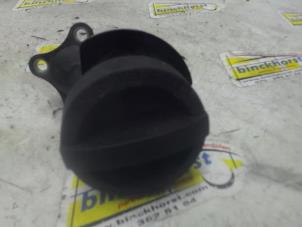 Gebruikte Oliedop Volvo V60 I (FW/GW) 2.4 D5 20V Prijs € 15,75 Margeregeling aangeboden door Binckhorst BV