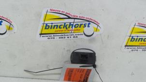 Gebruikte Schakelaar Koplamp Ihv Citroen C3 Pluriel (HB) 1.4 Prijs € 15,75 Margeregeling aangeboden door Binckhorst BV