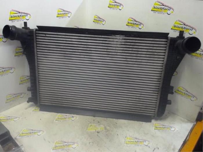 Gebruikte Intercooler Volkswagen Passat Variant (3C5) 2.0 TDI 16V 140 Prijs € 68,25 Margeregeling aangeboden door Binckhorst BV