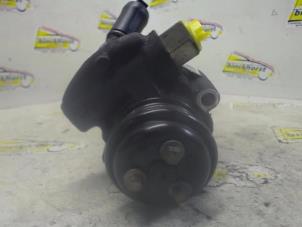 Gebruikte Pomp Servo Ford Mondeo III 2.0 TDCi 130 16V Prijs € 52,50 Margeregeling aangeboden door Binckhorst BV