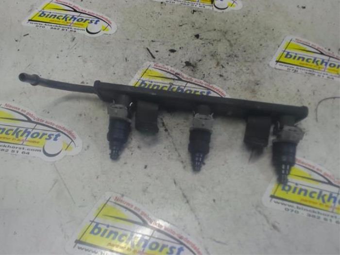 Gebruikte Injector brug Smart Forfour (454) 1.0 12V Prijs € 78,75 Margeregeling aangeboden door Binckhorst BV