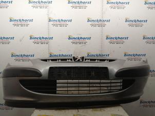 Gebruikte Voorbumper Peugeot 307 Break (3E) 1.4 HDi Prijs € 84,00 Margeregeling aangeboden door Binckhorst BV