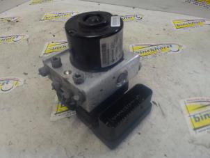 Gebruikte ABS Pomp Renault Twingo II (CN) 1.2 16V Prijs € 78,75 Margeregeling aangeboden door Binckhorst BV