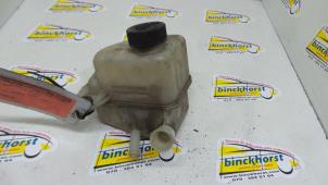 Gebruikte Servo Oliereservoir Mazda 323 F (BA14) 1.5i GLX,GT 16V Prijs € 15,75 Margeregeling aangeboden door Binckhorst BV