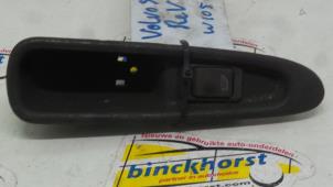 Gebruikte Elektrisch Raam Schakelaar Volvo V40 (VW) 1.8 16V Prijs € 15,75 Margeregeling aangeboden door Binckhorst BV