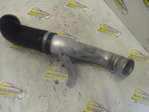 Gebruikte Intercooler Buis Chevrolet Captiva (C140) 2.2 D 16V 4x4 Prijs € 52,50 Margeregeling aangeboden door Binckhorst BV